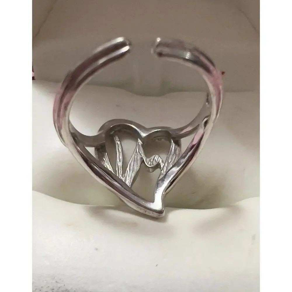 -Ring Avon “V” Sterling Silver Diamond Cut Initial Ring 